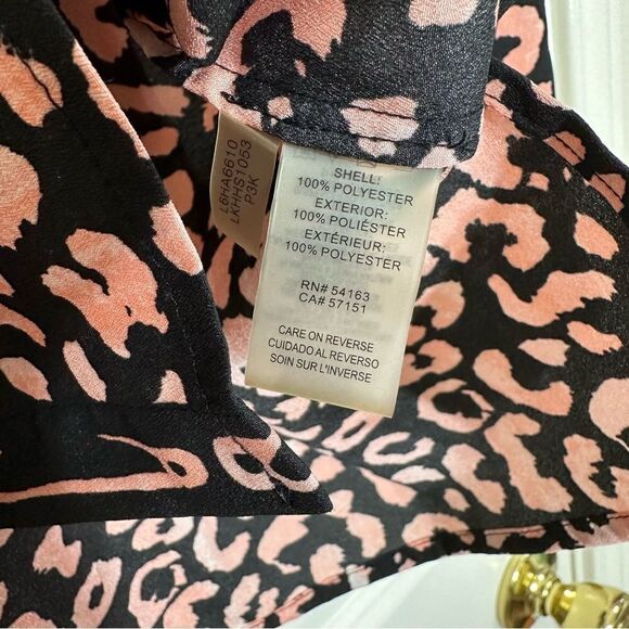 KARL LAGERFELD PARIS PINK BLACK ANIMAL PRINT‎ LONG SLEEVE BUTTON UP SHIRT LARGE - Picture 9 of 12